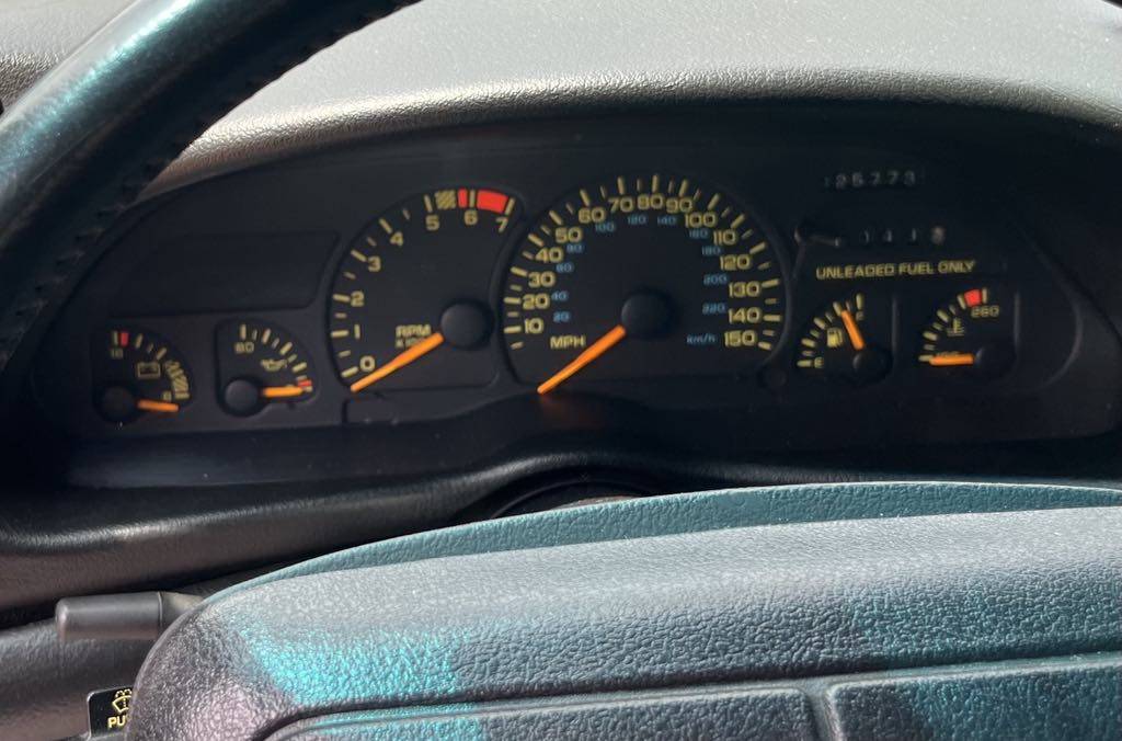 Chevrolet-Camaro-z28-1993-red-7