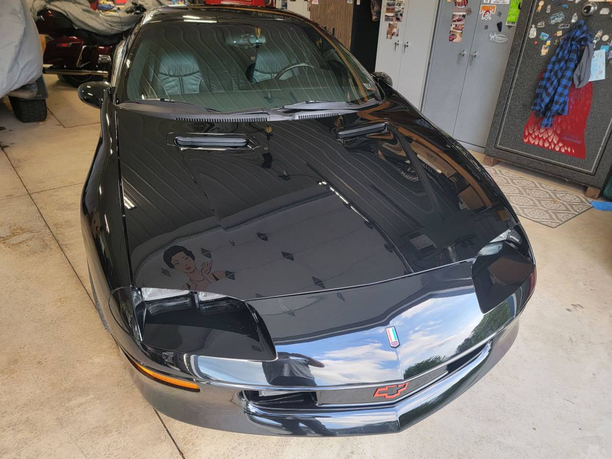 Chevrolet Camaro z28  1995 black