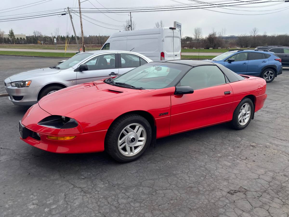 Chevrolet Camaro z28  1995 red