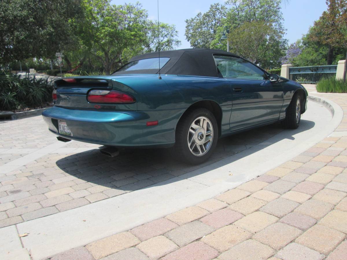 Chevrolet-Camaro-z28-convertible-1995-blue-12