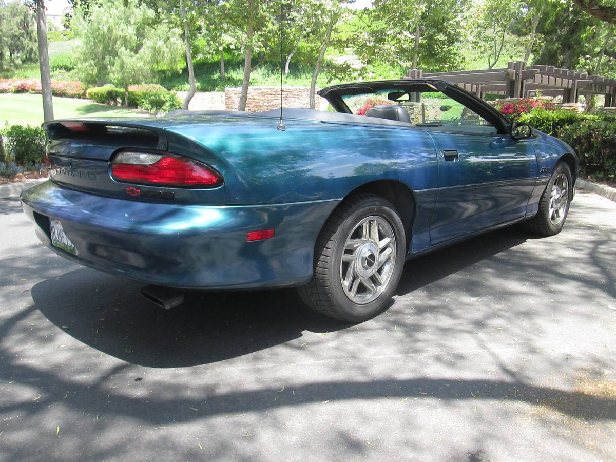 Chevrolet-Camaro-z28-convertible-1995-blue-19