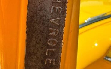 Chevrolet-Cameo-pickup-1955-yellow-12