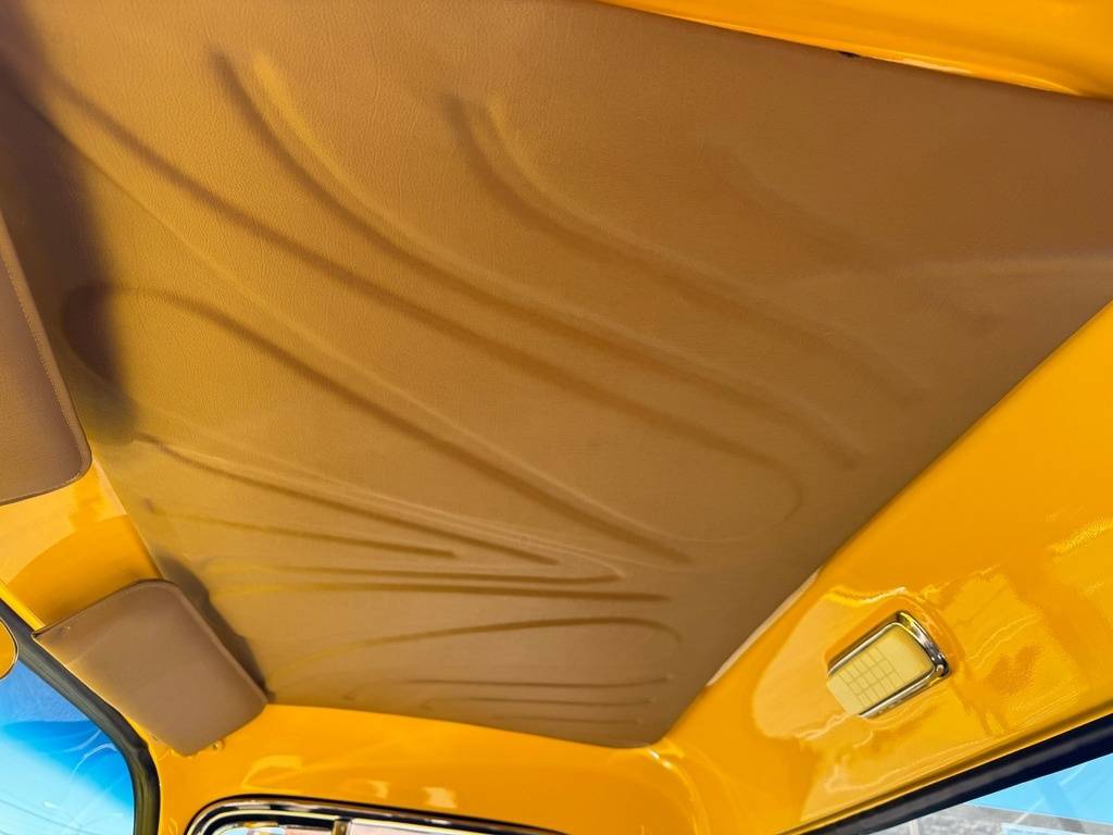 Chevrolet-Cameo-pickup-1955-yellow-15
