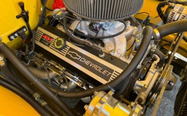 Chevrolet-Cameo-pickup-1955-yellow-21