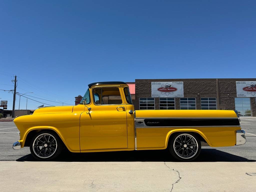 Chevrolet-Cameo-pickup-1955-yellow-7