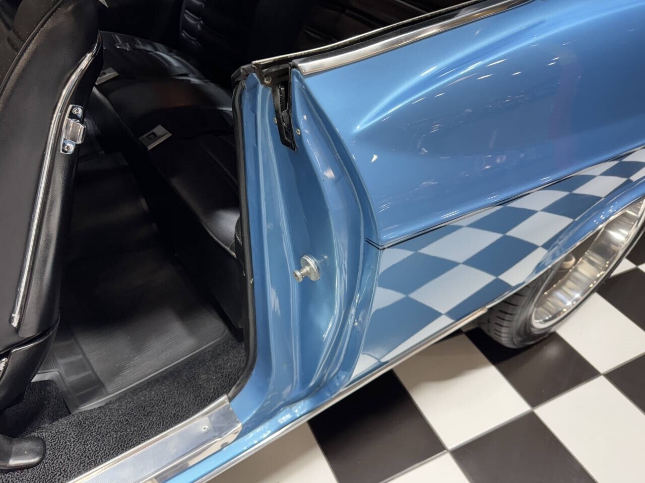 Chevrolet-Caprice-1966-Coupe-37