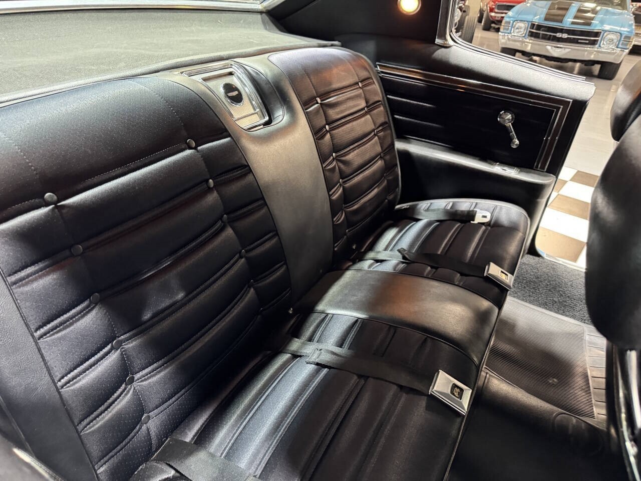 Chevrolet-Caprice-1966-Coupe-4