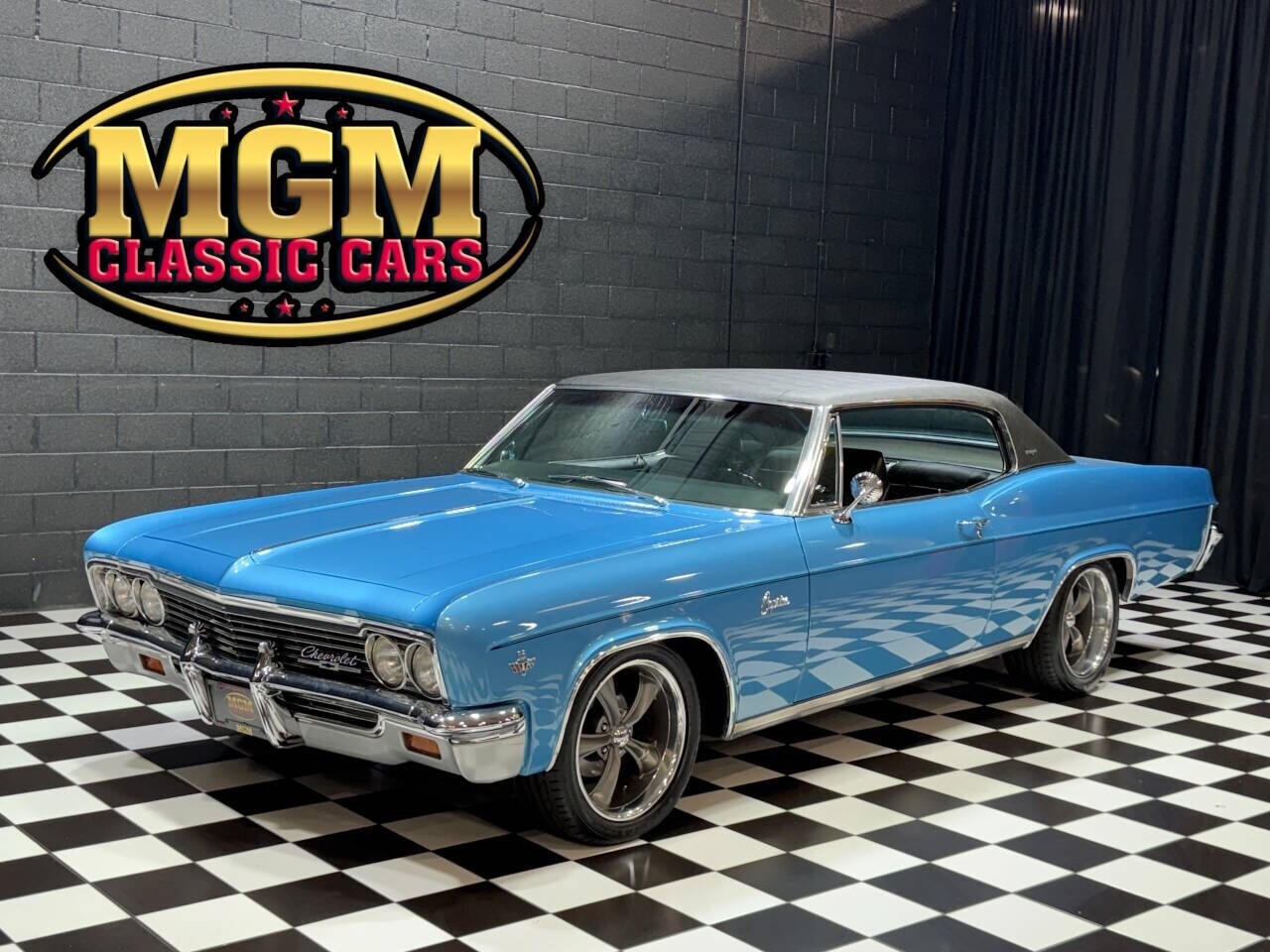 Chevrolet-Caprice-1966-Coupe