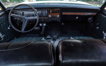 Chevrolet-Caprice-1968-2-Door-11