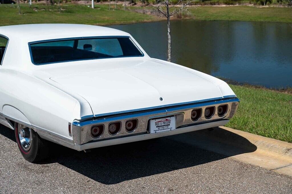 Chevrolet-Caprice-1968-2-Door-29