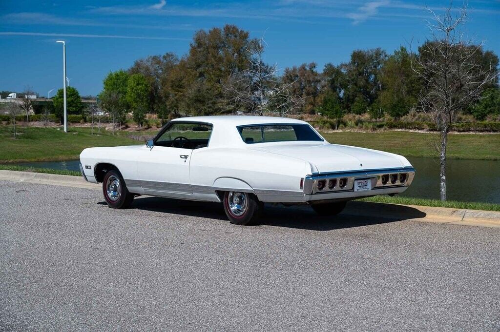 Chevrolet-Caprice-1968-2-Door-3