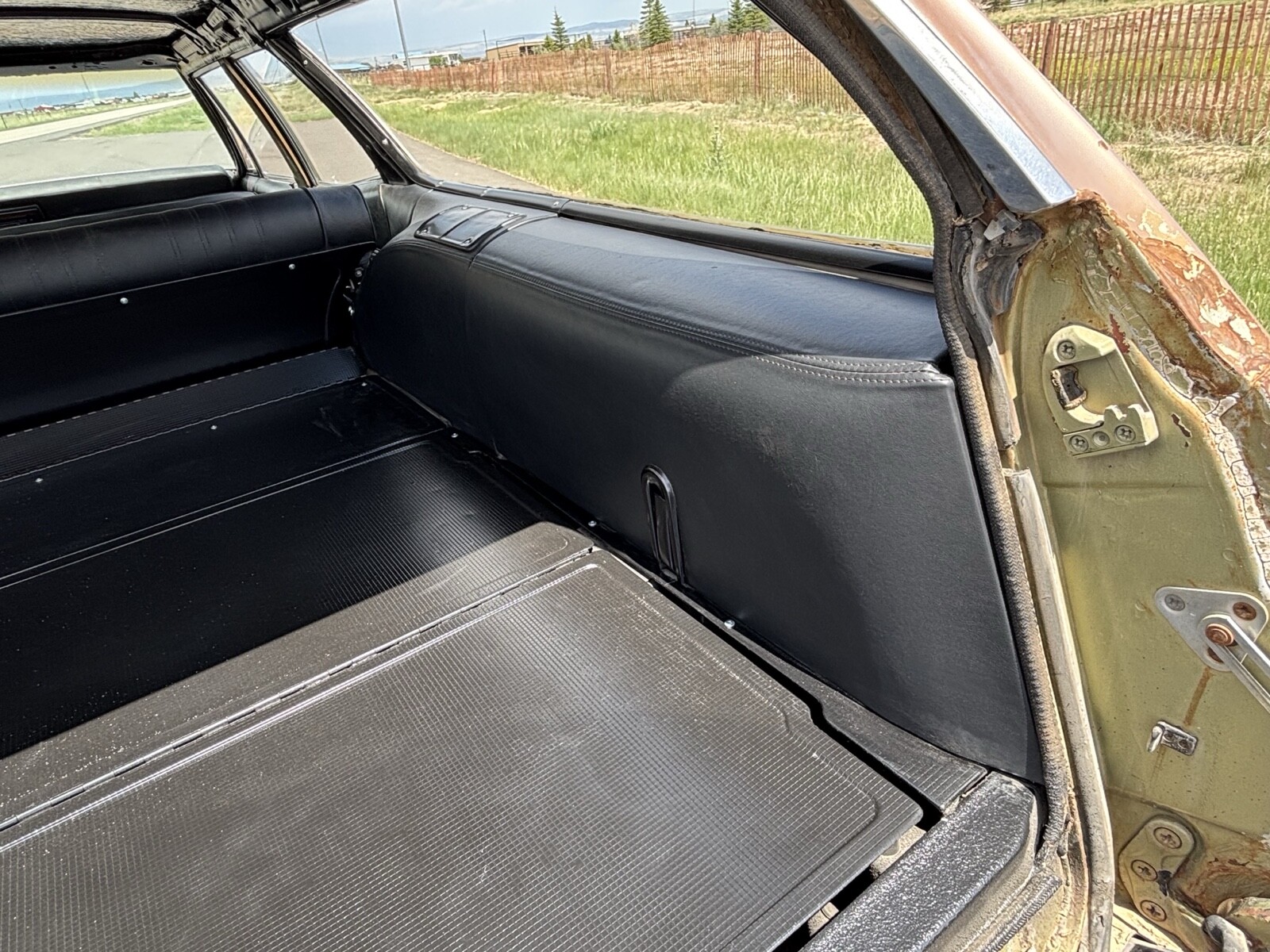 Chevrolet-Caprice-1968-Wagon-16