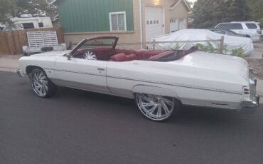 Chevrolet-Caprice-1975-white-1