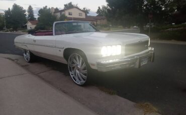 Chevrolet-Caprice-1975-white-3