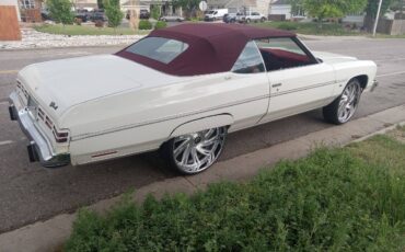 Chevrolet-Caprice-1975-white-5