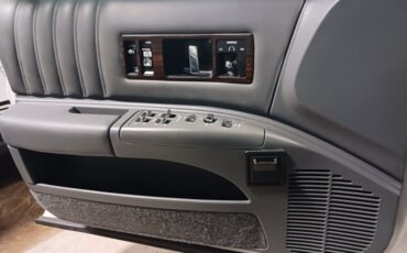 Chevrolet-Caprice-1991-Sedan-4