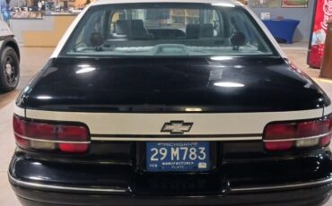 Chevrolet-Caprice-1991-Sedan-7