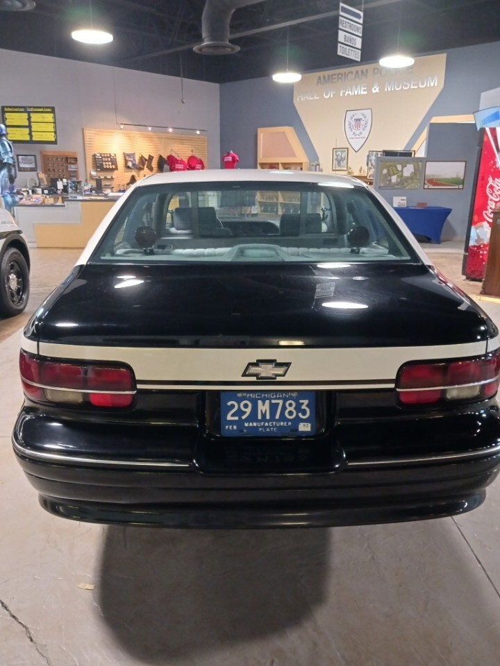 Chevrolet-Caprice-1991-Sedan-7