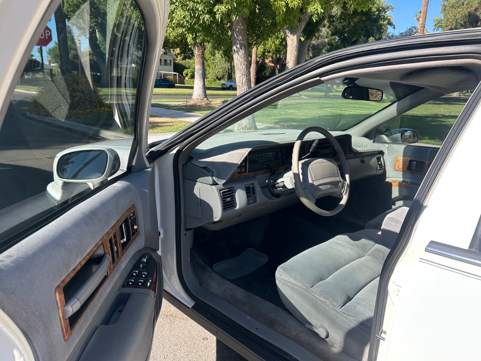 Chevrolet-Caprice-1993-Wagon-13
