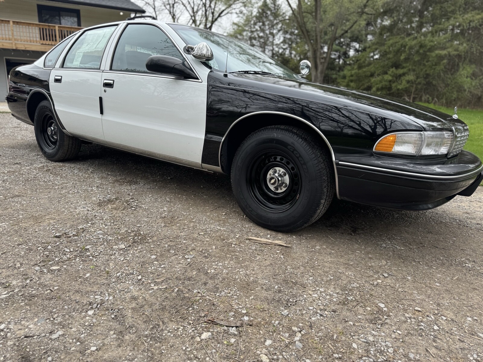 Chevrolet-Caprice-1995-Sedan-10