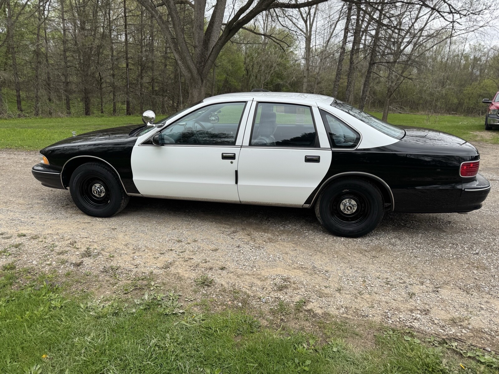 Chevrolet-Caprice-1995-Sedan-12