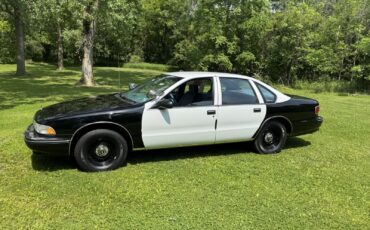 Chevrolet-Caprice-1995-Sedan-3