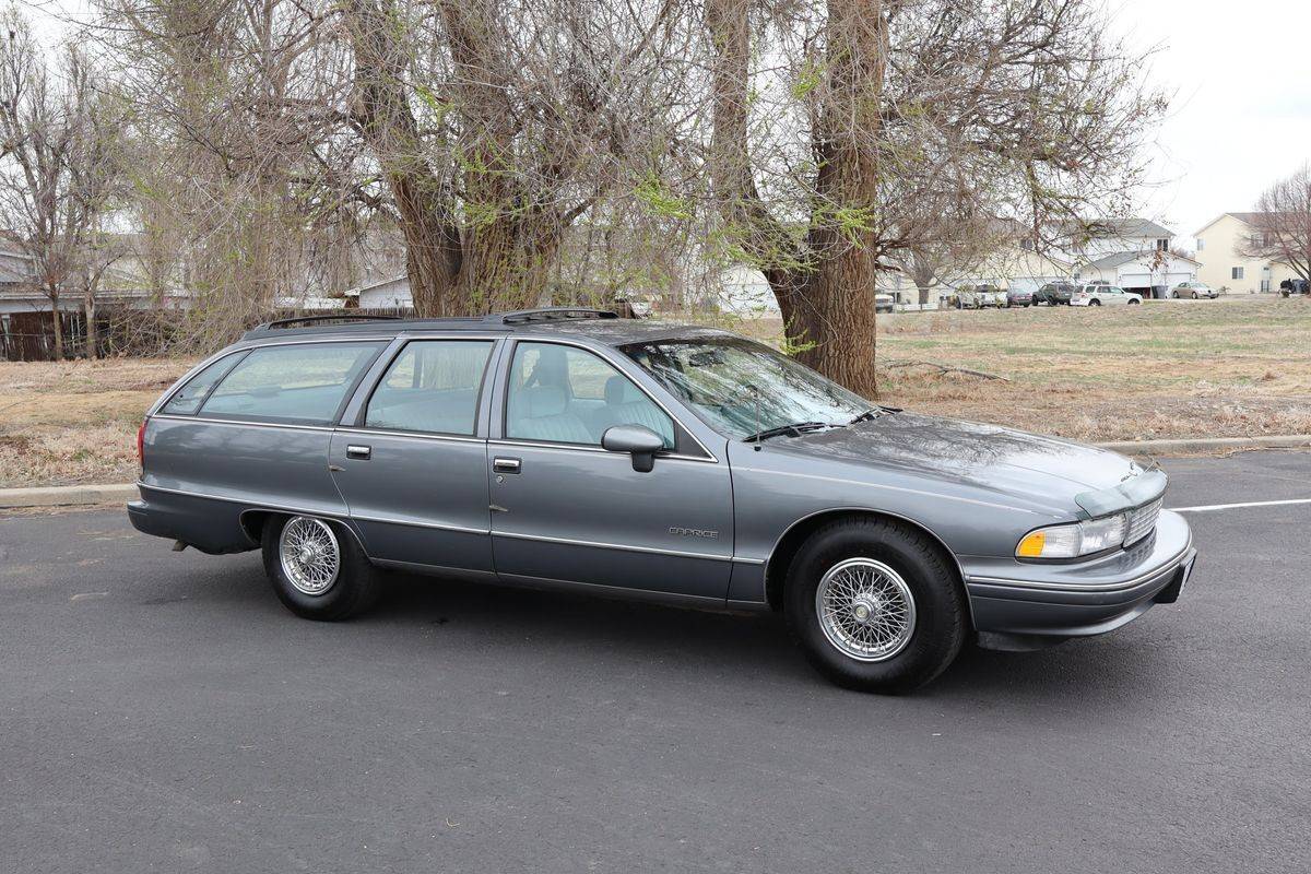 Chevrolet-Caprice-base-1991-1