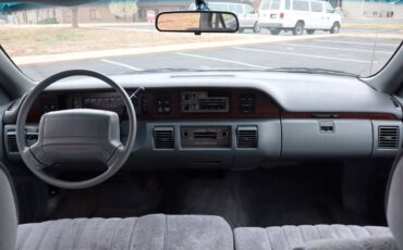 Chevrolet-Caprice-base-1991-14
