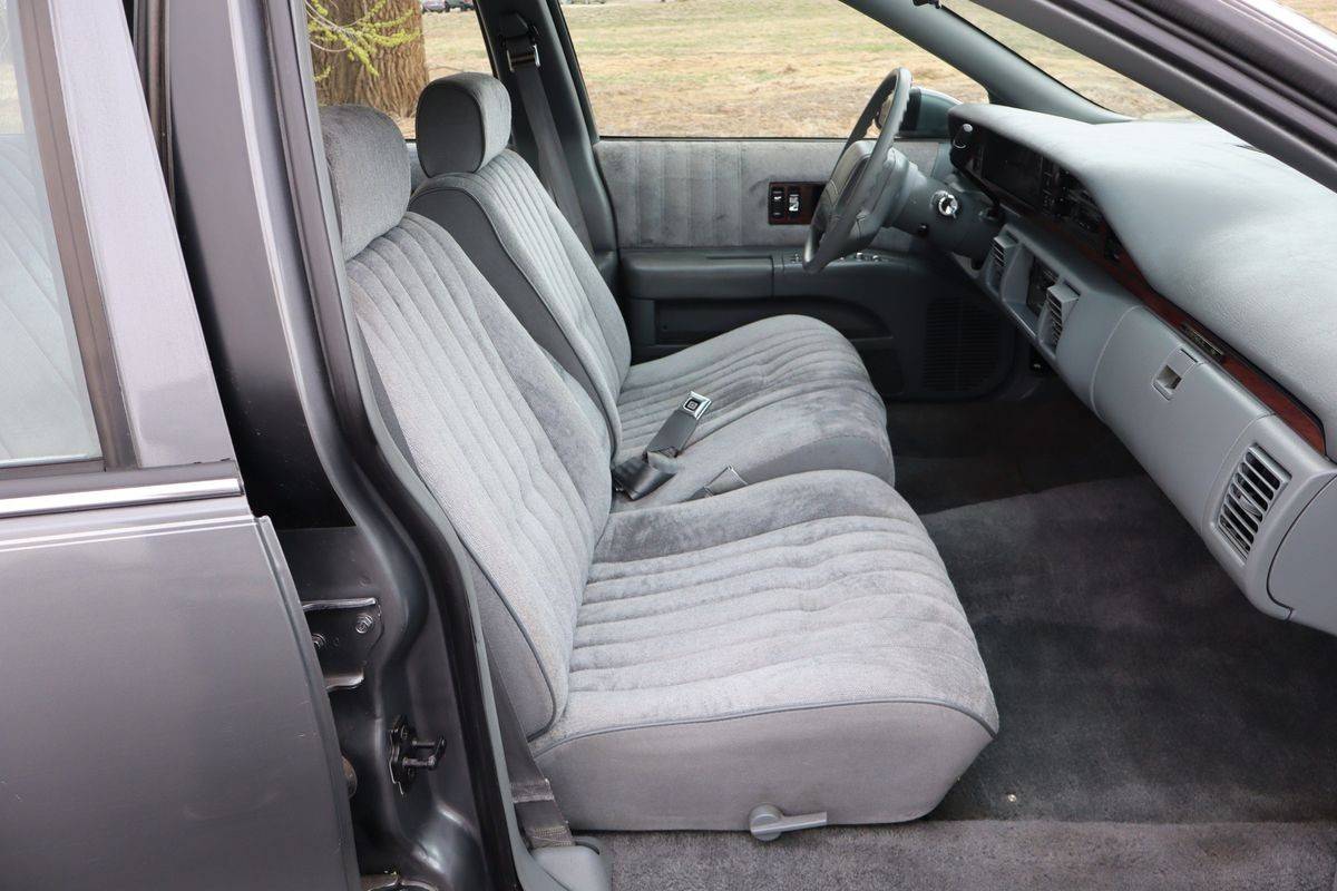 Chevrolet-Caprice-base-1991-20