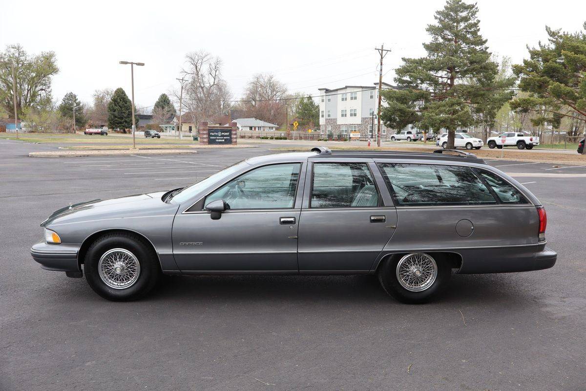 Chevrolet-Caprice-base-1991-8