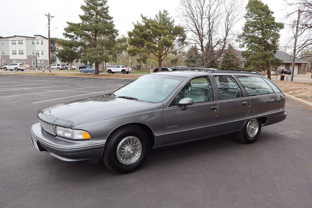 Chevrolet-Caprice-base-1991-9