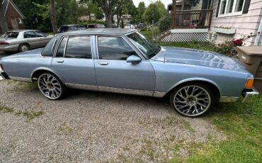Chevrolet-Caprice-classic-1986-blue-2