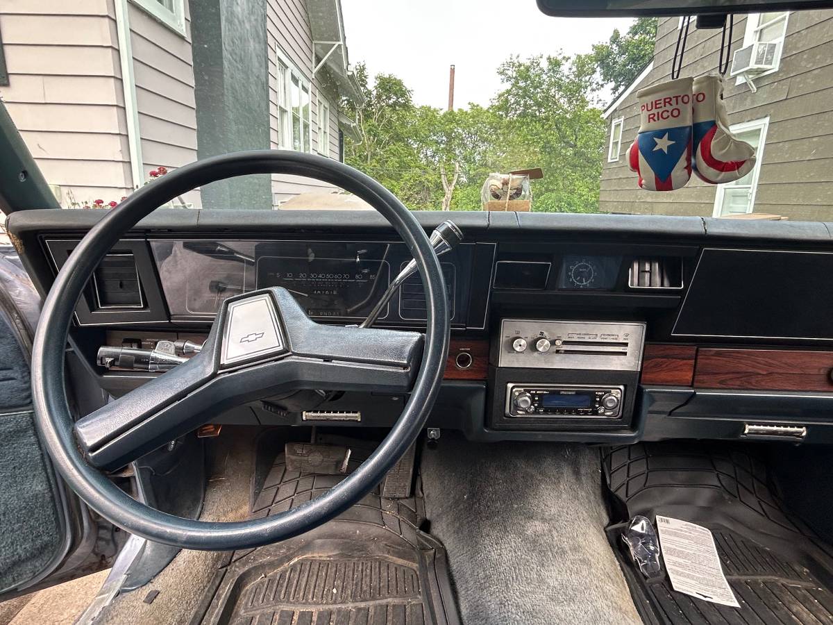Chevrolet-Caprice-classic-1986-blue-6
