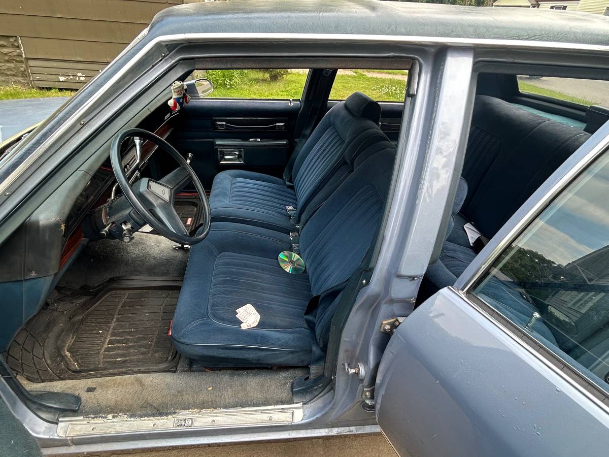Chevrolet-Caprice-classic-1986-blue-7