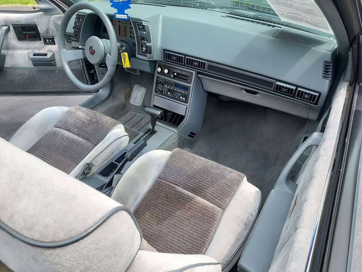 Chevrolet-Cavalier-z24-1988-grey-10