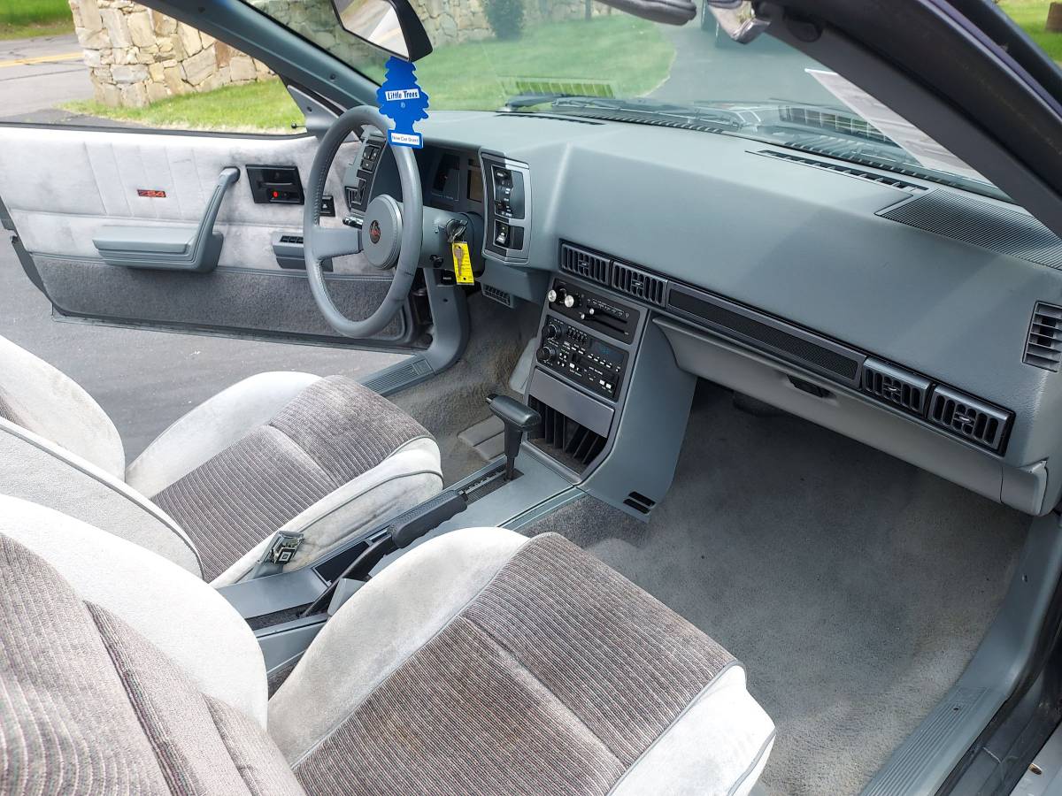 Chevrolet-Cavalier-z24-1988-grey-12