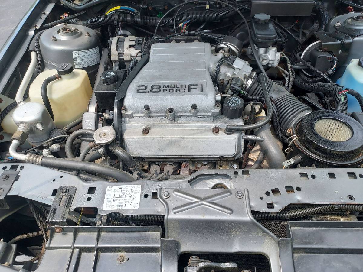 Chevrolet-Cavalier-z24-1988-grey-13