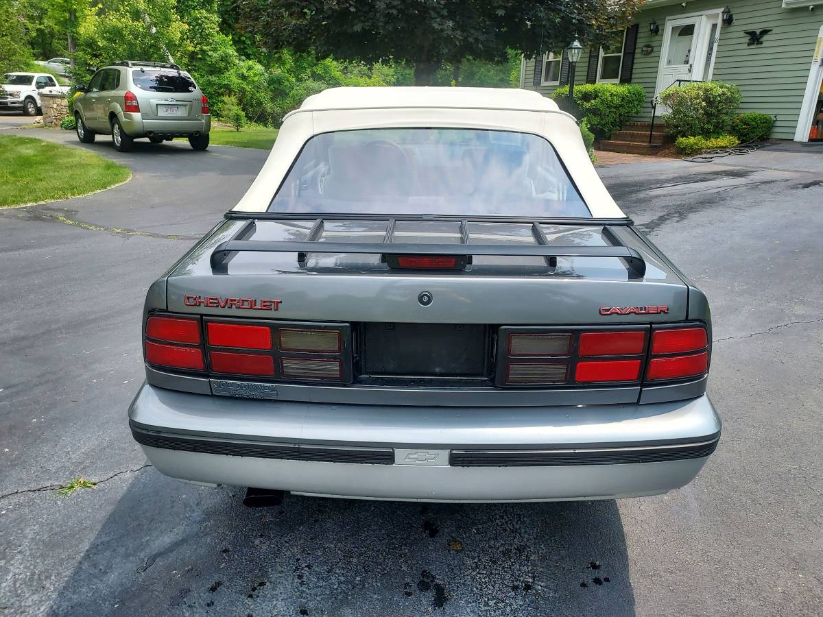 Chevrolet-Cavalier-z24-1988-grey-15