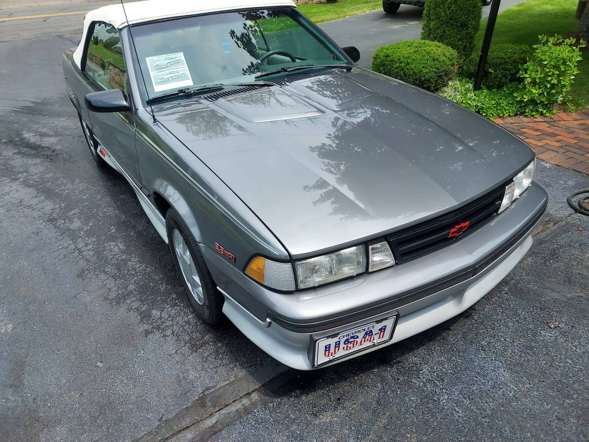 Chevrolet-Cavalier-z24-1988-grey-16
