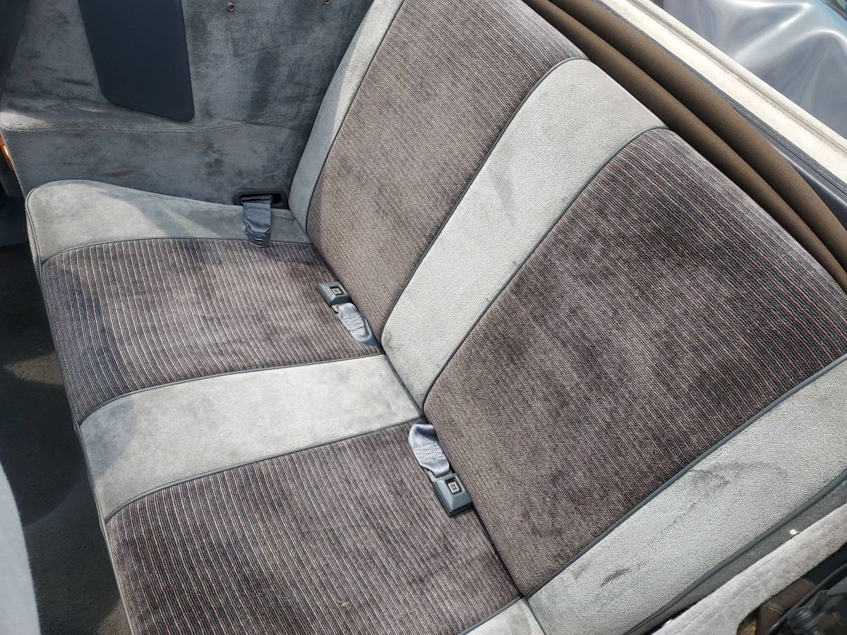 Chevrolet-Cavalier-z24-1988-grey-9