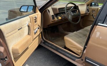 Chevrolet-Celebrity-1987-Sedan-6