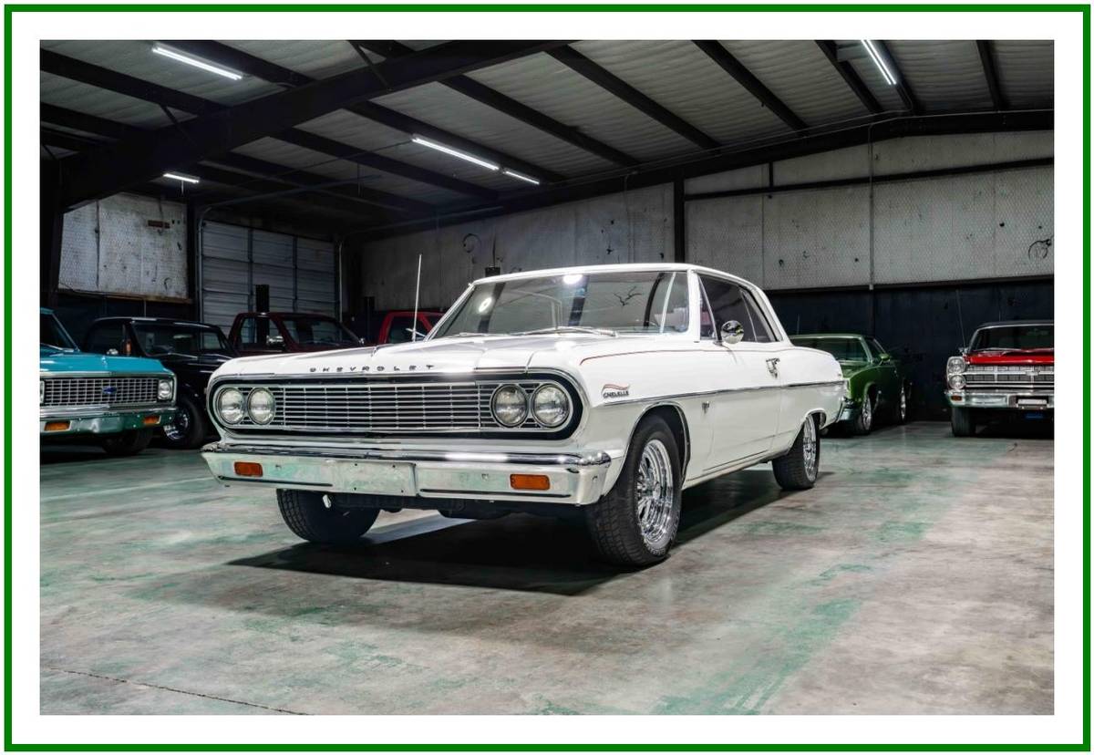 Chevrolet Chevelle  1964 white