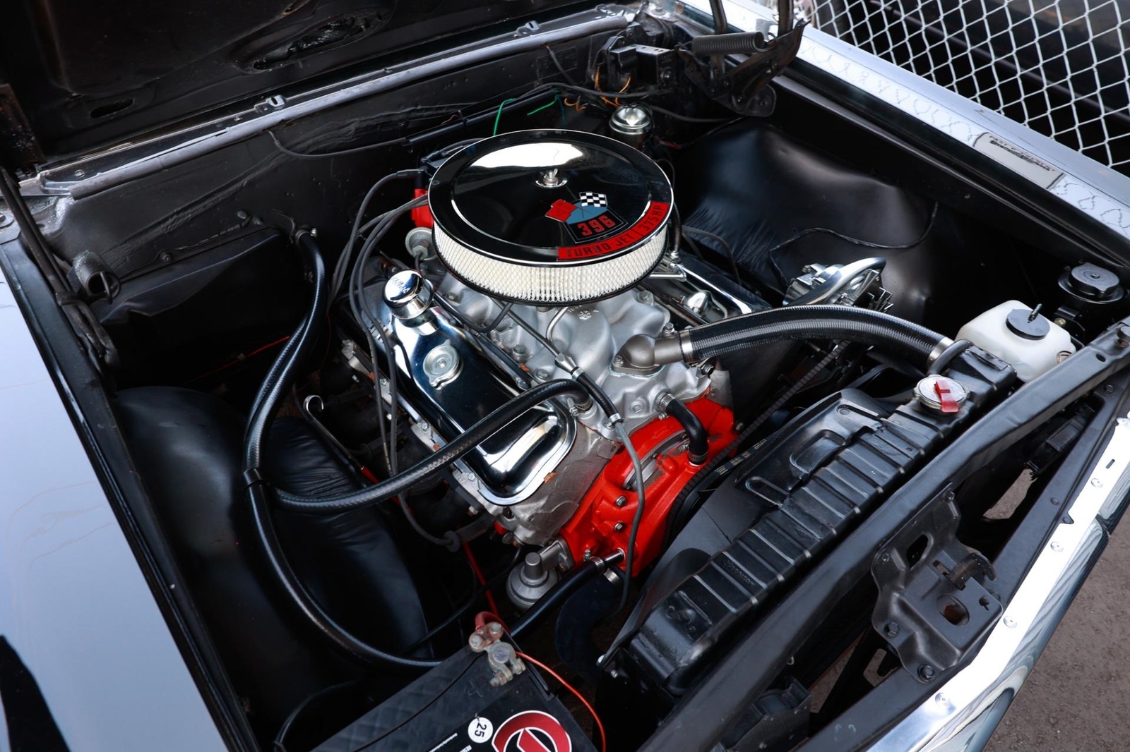 Chevrolet-Chevelle-1966-2-Door-12