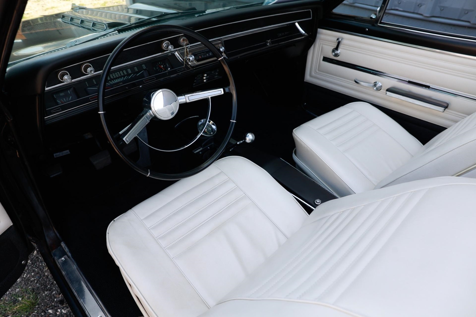 Chevrolet-Chevelle-1966-2-Door-15