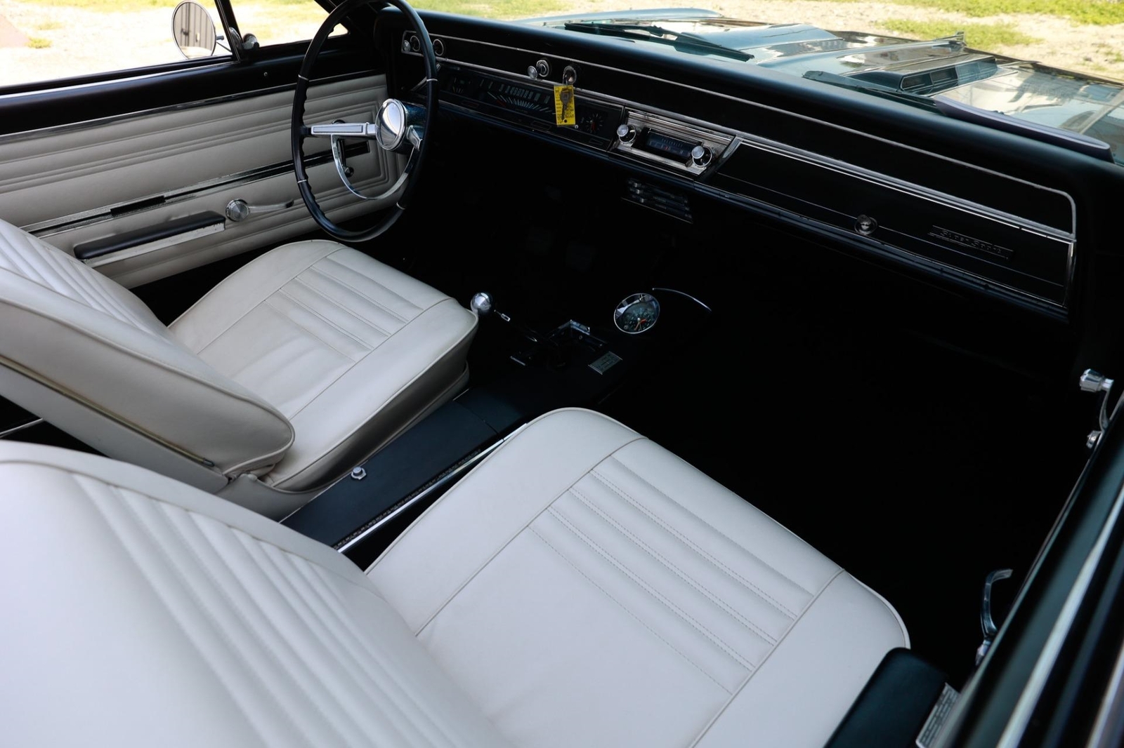 Chevrolet-Chevelle-1966-2-Door-16