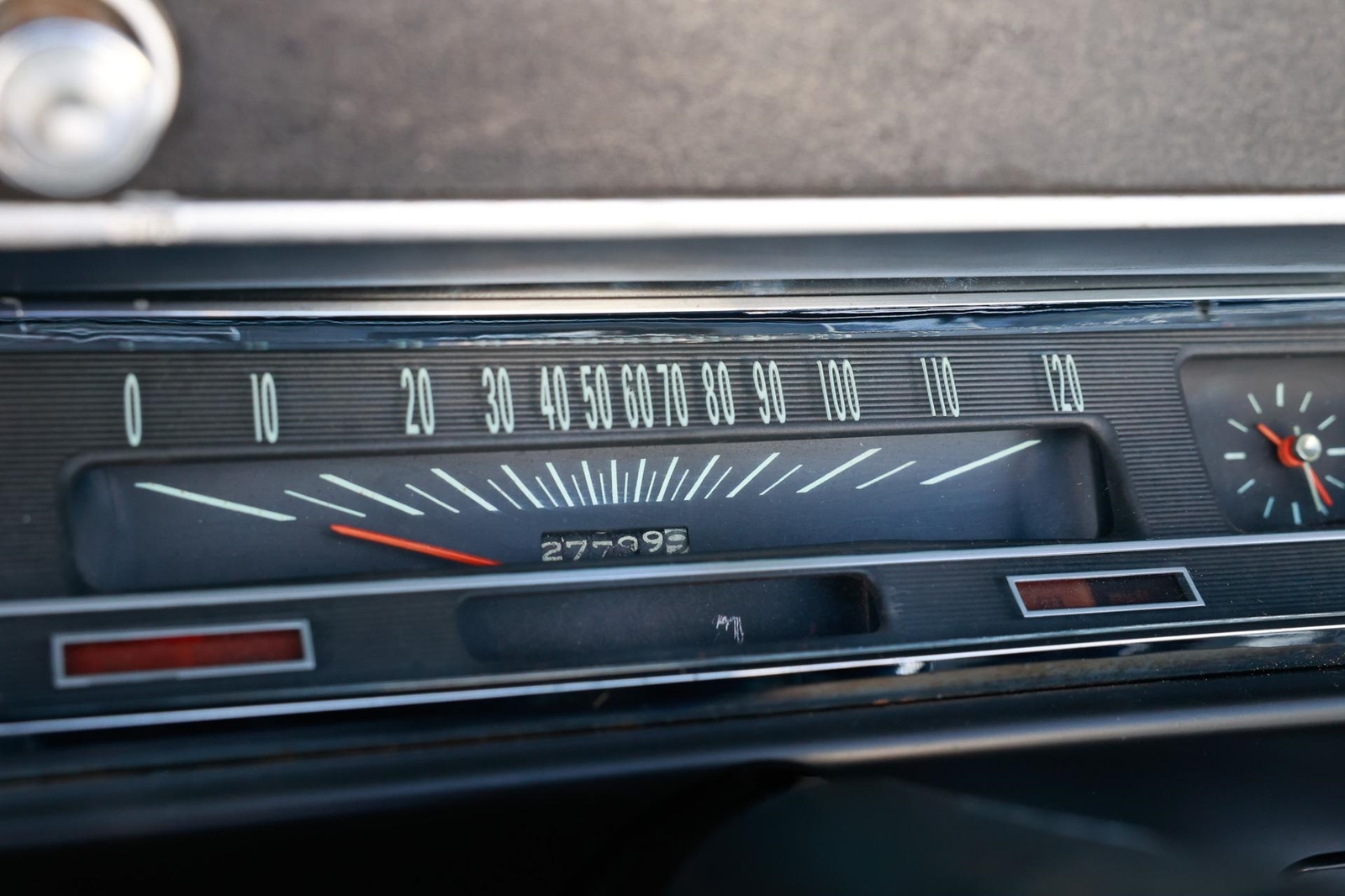 Chevrolet-Chevelle-1966-2-Door-27