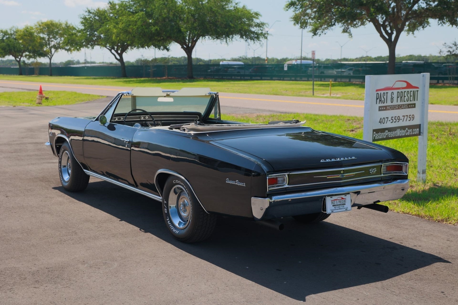Chevrolet-Chevelle-1966-2-Door-3