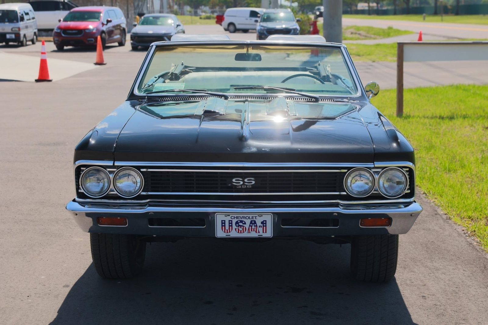 Chevrolet-Chevelle-1966-2-Door-9