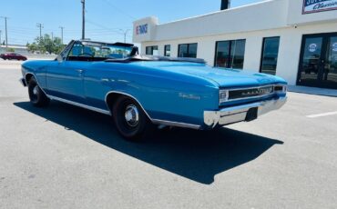 Chevrolet-Chevelle-1966-Convertible-2