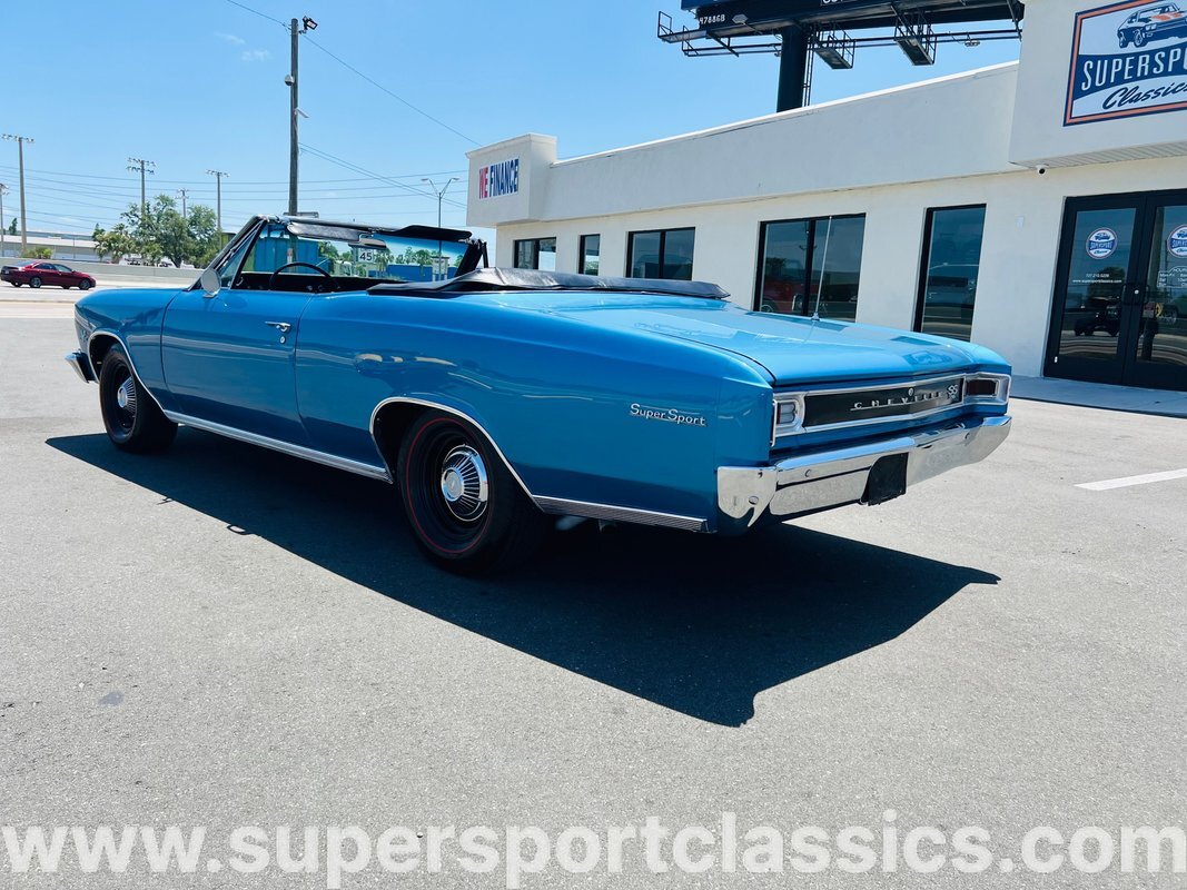 Chevrolet-Chevelle-1966-Convertible-2